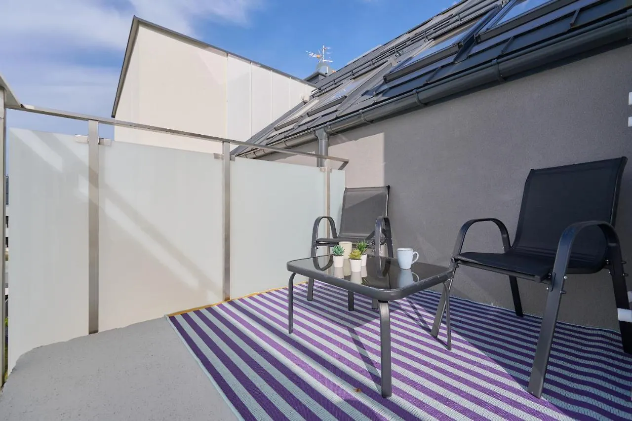 Spacious Family Apartment With Free Garage By Noclegi Renters Wroclaw